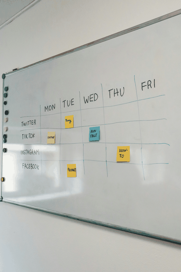 service presentation boardroom, professional coaching session, expert consultation meeting